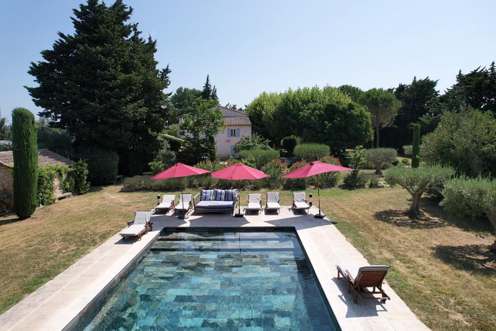 Superbe Mas Provençal 600m2 avec une Superbe Piscine Chauffée et très grand jardin 9000m2, situé au cœur du Luberon en campagne proche de L'Isle sur la Sorgue, 12 personnes, LS2-17 FIGNOULADO Clavaillan Exterior foto