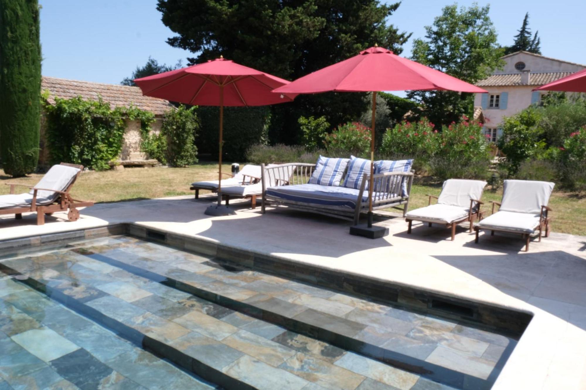 Superbe Mas Provençal 600m2 avec une Superbe Piscine Chauffée et très grand jardin 9000m2, situé au cœur du Luberon en campagne proche de L'Isle sur la Sorgue, 12 personnes, LS2-17 FIGNOULADO Clavaillan Exterior foto