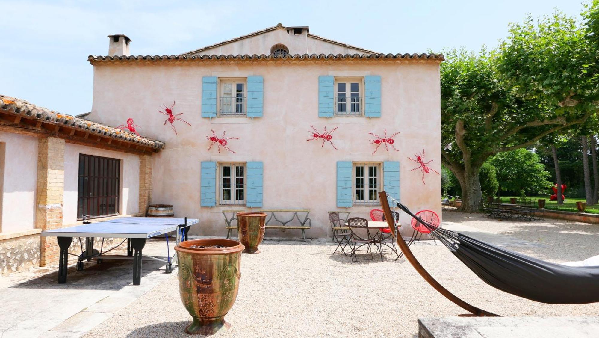 Superbe Mas Provençal 600m2 avec une Superbe Piscine Chauffée et très grand jardin 9000m2, situé au cœur du Luberon en campagne proche de L'Isle sur la Sorgue, 12 personnes, LS2-17 FIGNOULADO Clavaillan Exterior foto