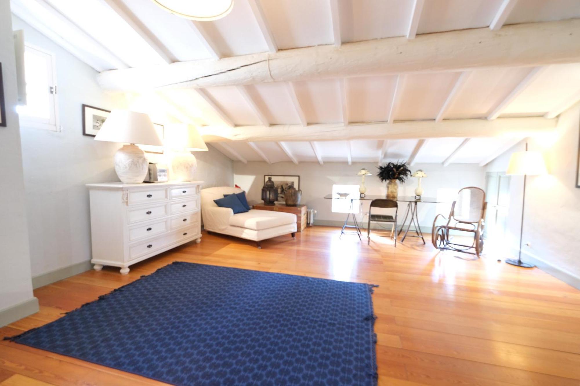 Superbe Mas Provençal 600m2 avec une Superbe Piscine Chauffée et très grand jardin 9000m2, situé au cœur du Luberon en campagne proche de L'Isle sur la Sorgue, 12 personnes, LS2-17 FIGNOULADO Clavaillan Exterior foto