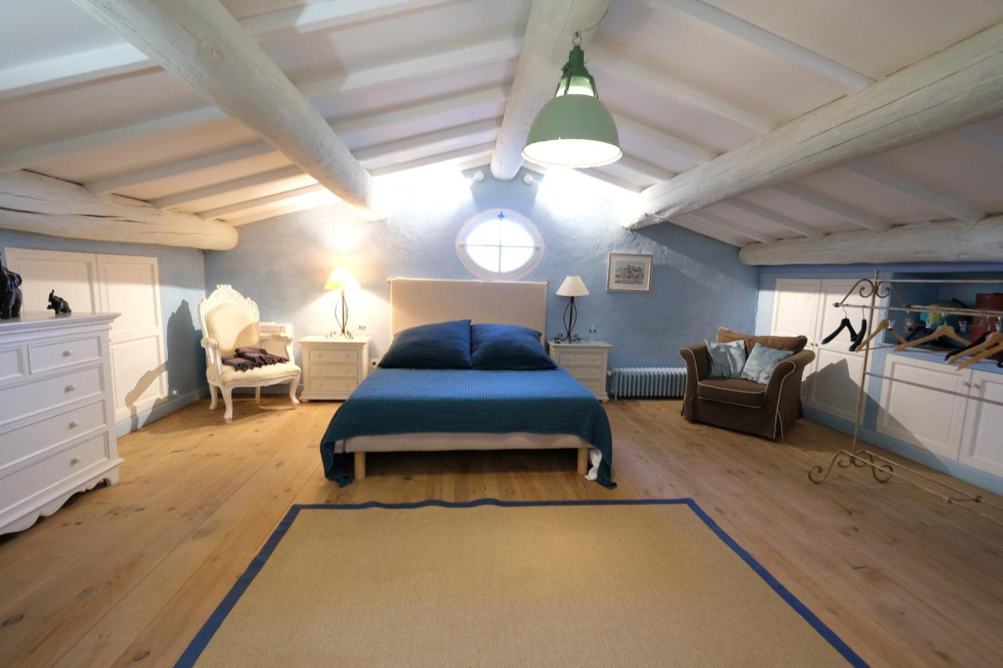 Superbe Mas Provençal 600m2 avec une Superbe Piscine Chauffée et très grand jardin 9000m2, situé au cœur du Luberon en campagne proche de L'Isle sur la Sorgue, 12 personnes, LS2-17 FIGNOULADO Clavaillan Exterior foto