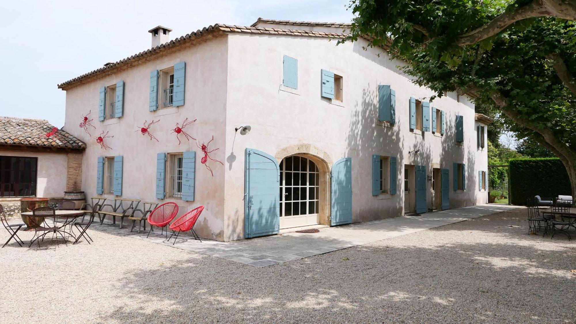 Superbe Mas Provençal 600m2 avec une Superbe Piscine Chauffée et très grand jardin 9000m2, situé au cœur du Luberon en campagne proche de L'Isle sur la Sorgue, 12 personnes, LS2-17 FIGNOULADO Clavaillan Exterior foto