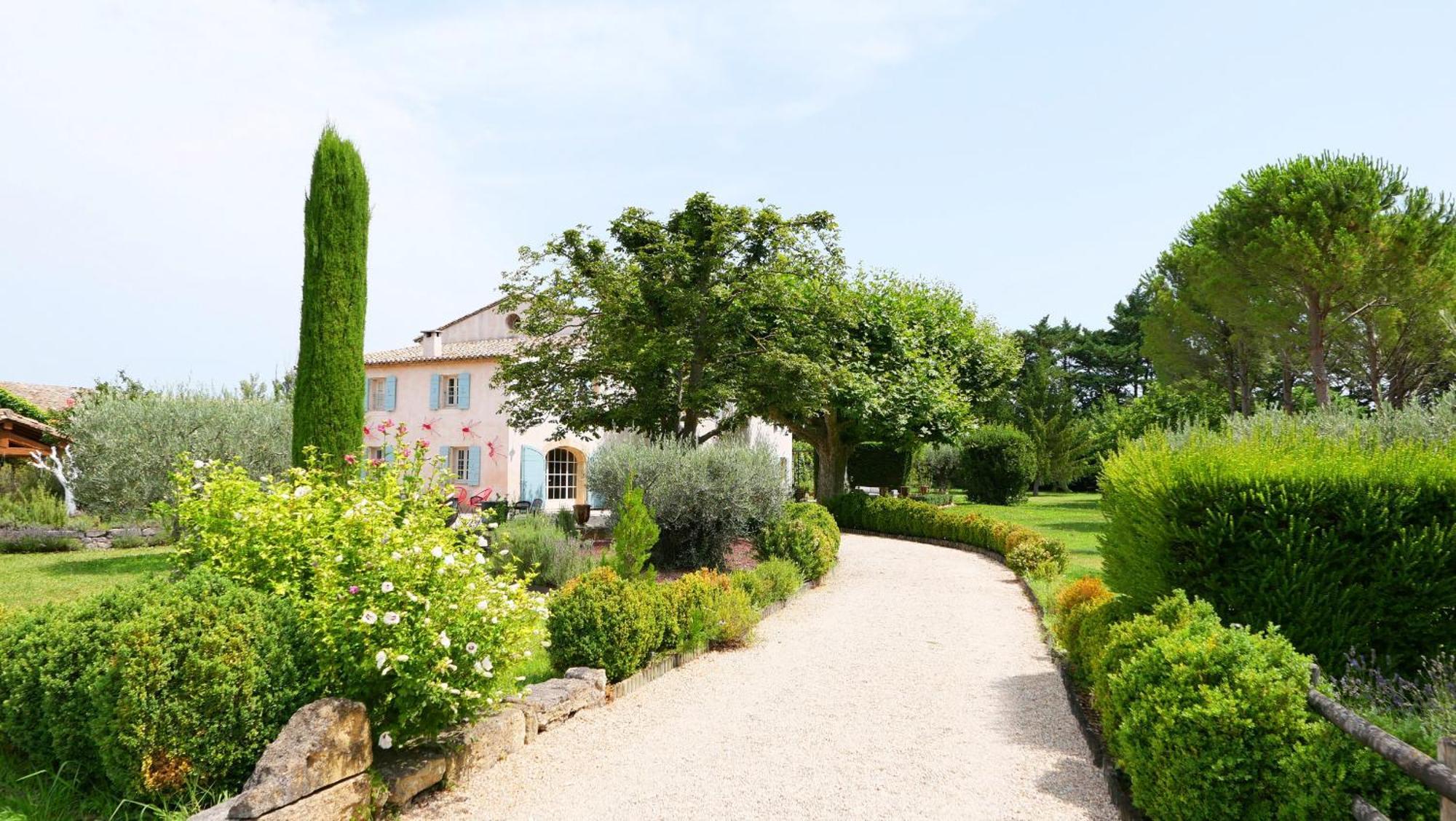 Superbe Mas Provençal 600m2 avec une Superbe Piscine Chauffée et très grand jardin 9000m2, situé au cœur du Luberon en campagne proche de L'Isle sur la Sorgue, 12 personnes, LS2-17 FIGNOULADO Clavaillan Exterior foto